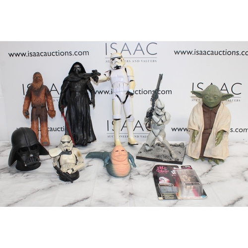 846 - Eight Collectable Unboxed Star Wars Figurines & One Boxed Inc- Battle Droid/Gentle Giant Studios Lim... 