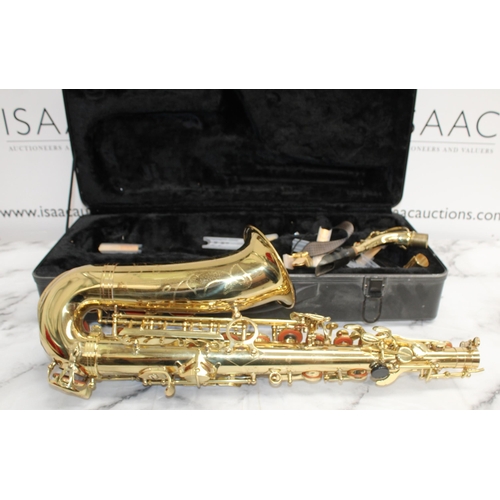 204 - Boxed Saxophone McEVOY N.F3265C