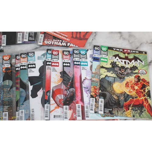 215 - A Quantity Of DC Comics Including Batman, Batman The Price Of Vengeance And Batman City Of Bane