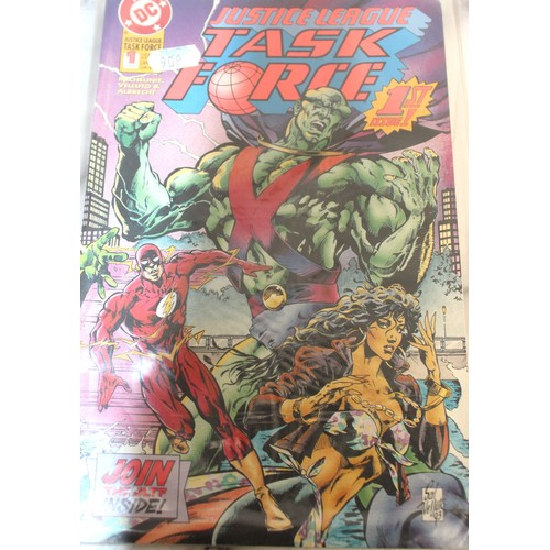 219 - A Quantity Of Marvel Comics Including Fantastic Four, Dark-hawk, Rom And Others