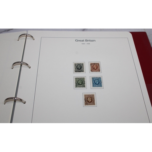 552 - The Great British Collection Containing The World's First Postage Stamp Great Britain Penny Black/On... 