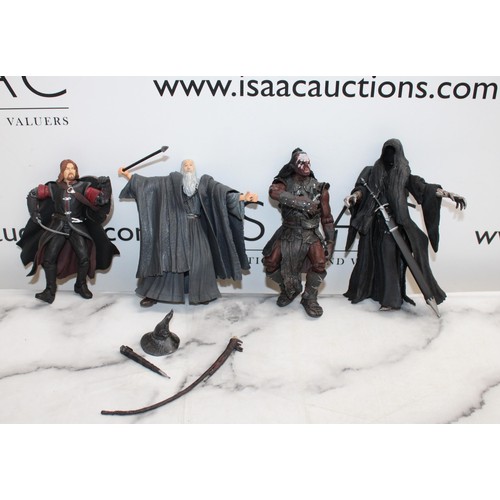 888 - 4 x Lord Of The Rings Figurines Unboxed