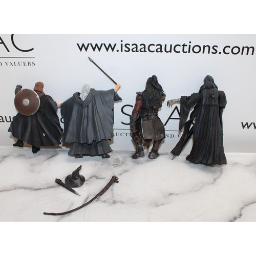 888 - 4 x Lord Of The Rings Figurines Unboxed