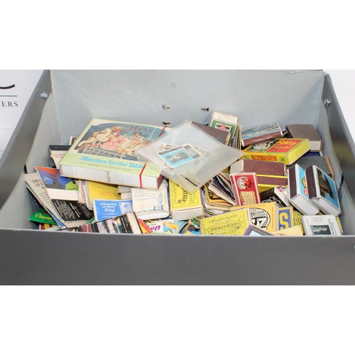 268 - A Large Quantity Of Matchboxes Some With Matches In And Matchbox Cards