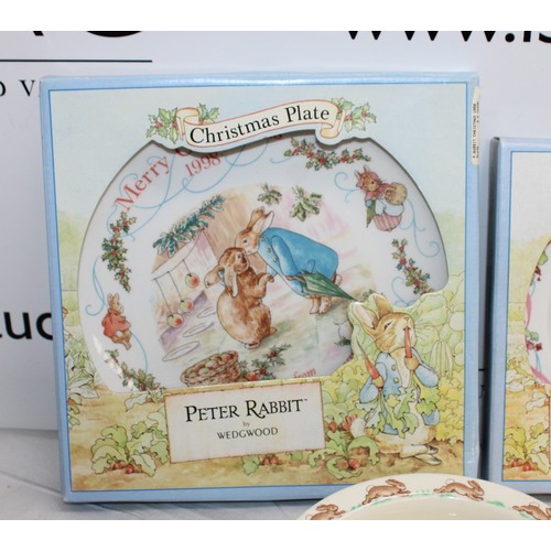 85 - Boxed & Unboxed Peter Rabbit Items Inc- Boxed Wedgwood Christmas Plate 1998/Boxed Wedgwood Christeni... 