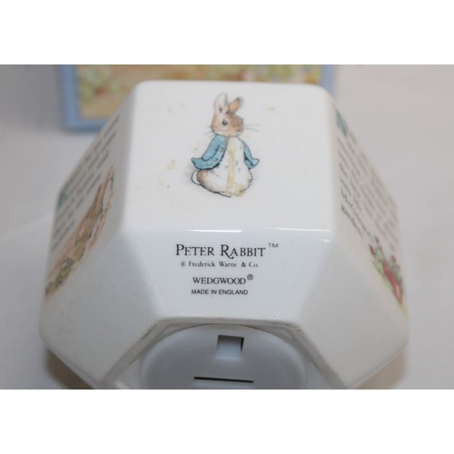 85 - Boxed & Unboxed Peter Rabbit Items Inc- Boxed Wedgwood Christmas Plate 1998/Boxed Wedgwood Christeni... 