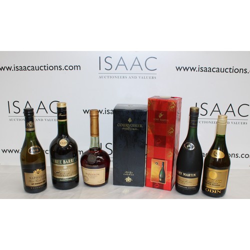 256 - Selection Of Alcohol Inc-2 x Boxed Alcohol & 5 x Unboxed Inc- Courvoisier Cognac Boxed/Remy Martin U... 