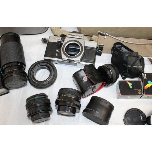 209 - Selection Of Camera/ Lenses/ Cases/Etc All Untested