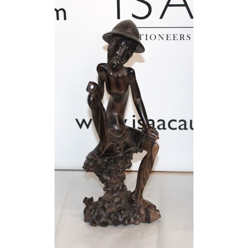 59 - 2 x Wooden Carving
Tallest 32cm...