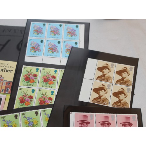 350 - A Quantity Of Worldwide Wide Collectors Packs Un Franked Stamps  In An Album And Plastic Slips