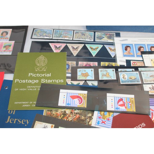 350 - A Quantity Of Worldwide Wide Collectors Packs Un Franked Stamps  In An Album And Plastic Slips