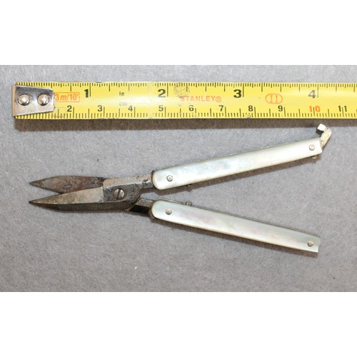 125 - Small Mother Of Pearl Scissors