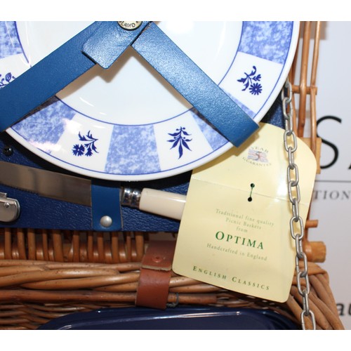 129 - OPTIMA Picnic Basket Containing Picnic Items
COLLECTION ONLY