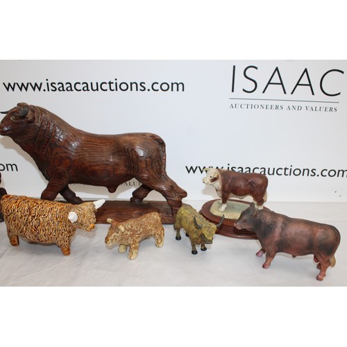 132 - Collection Of BULLS Inc-Wooden/Ceramic Etc
Largest-33cm
COLLECTION ONLY