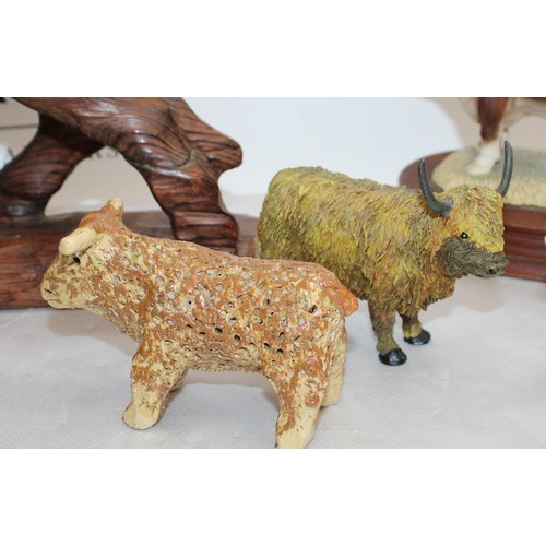 132 - Collection Of BULLS Inc-Wooden/Ceramic Etc
Largest-33cm
COLLECTION ONLY