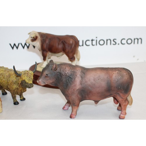 132 - Collection Of BULLS Inc-Wooden/Ceramic Etc
Largest-33cm
COLLECTION ONLY