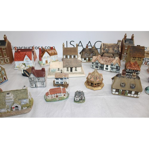 137 - A Large Quantity of Collectable Houses Etc inc: Denby Village Coalport Lilliput Lane And Heritage Ho... 