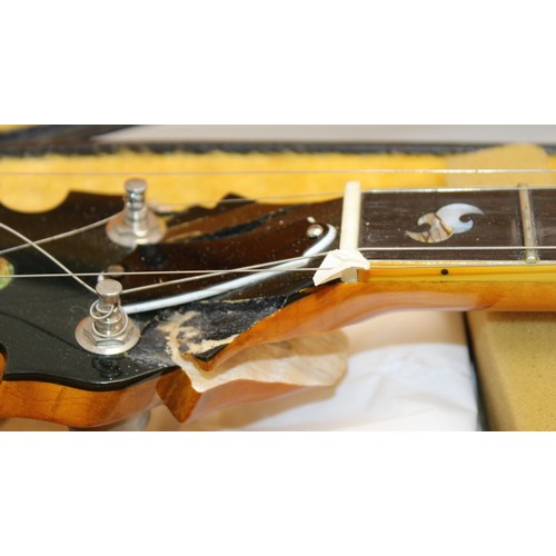 221 - Sullys Banjo In Case Untested With Paperwork And Original Receipt Damage as Shown In Pictures
COLLEC... 