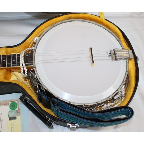 221 - Sullys Banjo In Case Untested With Paperwork And Original Receipt Damage as Shown In Pictures
COLLEC... 