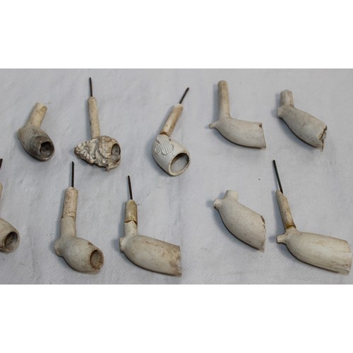 274 - A Collection Of Clay Pipes 2 x Decorative Shown In Photos Various Conditions