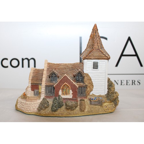 147 - 7 x Lilliput Lane & David Winter Houses/Church Various Conditions
Collection Only