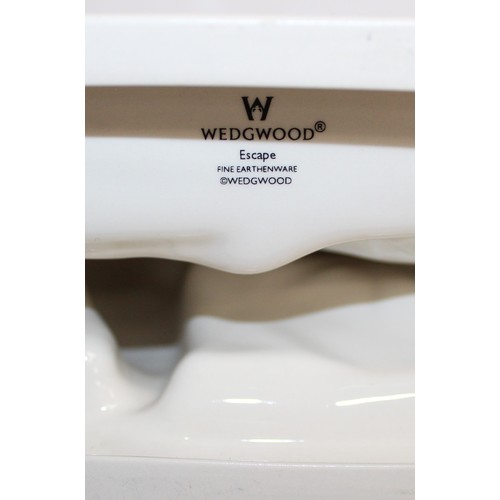 45 - A Boxed Wedgwood Deco Cream Tiger Escape Length : 33cm...