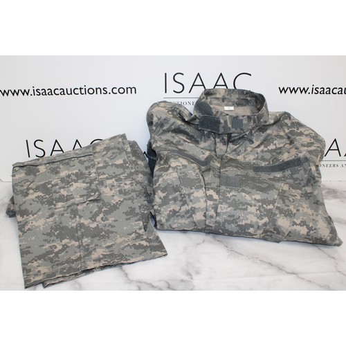 297 - 2 x XL Camouflage Jackets With Trousers