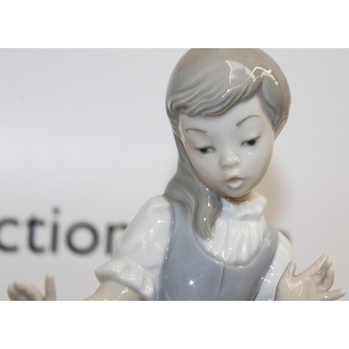 48 - Two NAO Figurines Inc-Morning Breeze Length 30cm & Girl With Broken Water Vase Height 30cm
COLLECTIO...