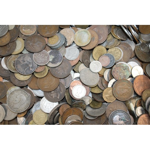 312 - Quantity Of Mixed Worldwide Coinage