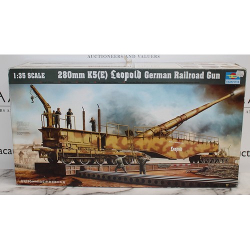 960 - Boxed TRUMPETER Military Field Gun Models
Scale 1:35