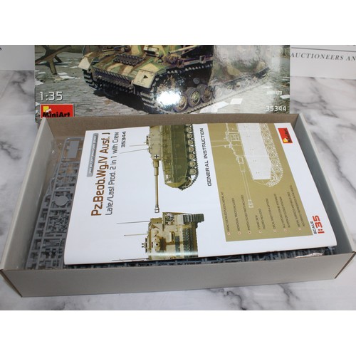 965 - 2 x Boxed Mini Art Tanks Model Kits