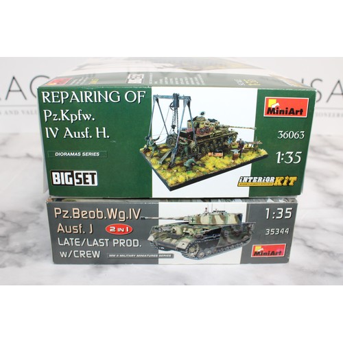 965 - 2 x Boxed Mini Art Tanks Model Kits