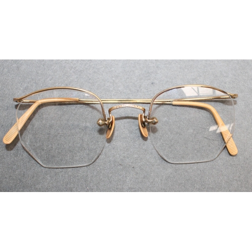 193 - Vintage Pair of Reading Glasses - ( Marks Shown in Pictures )