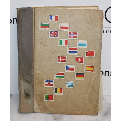 985 - A Stamp Album Of Worldwide Stamps