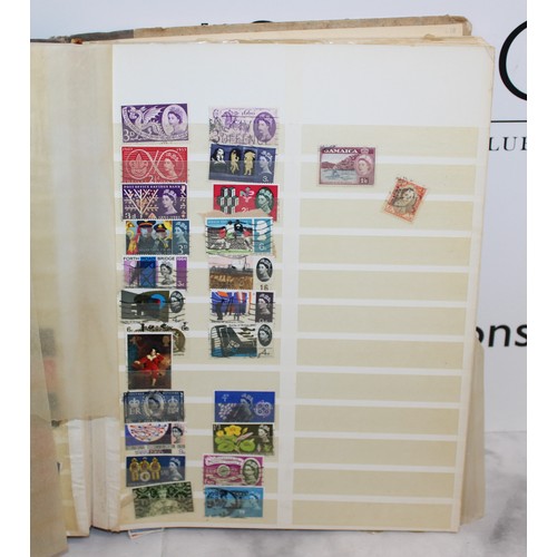 985 - A Stamp Album Of Worldwide Stamps