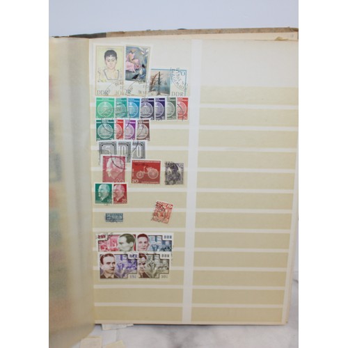 985 - A Stamp Album Of Worldwide Stamps