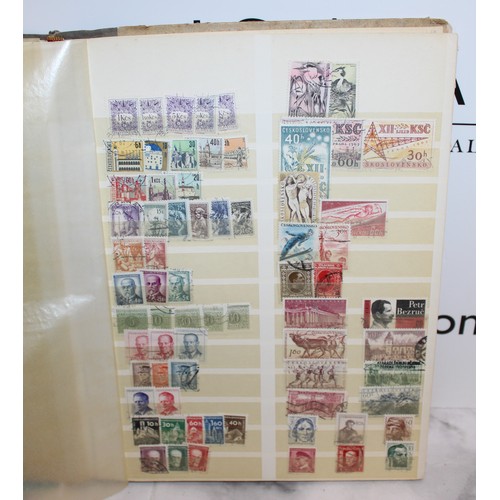 985 - A Stamp Album Of Worldwide Stamps