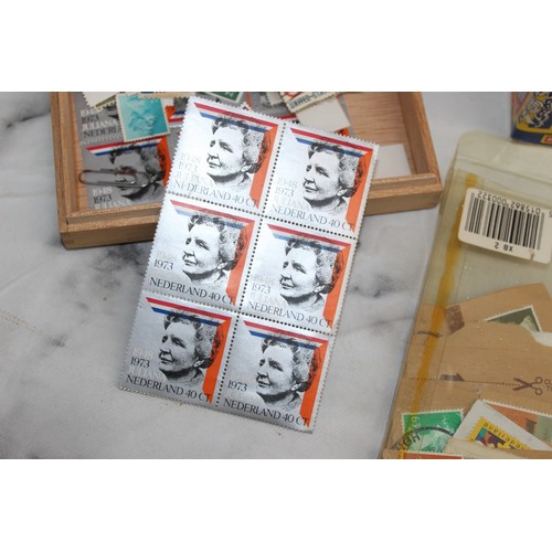 17 - Quantity Of Franked & Unfranked Stamps In Boxes