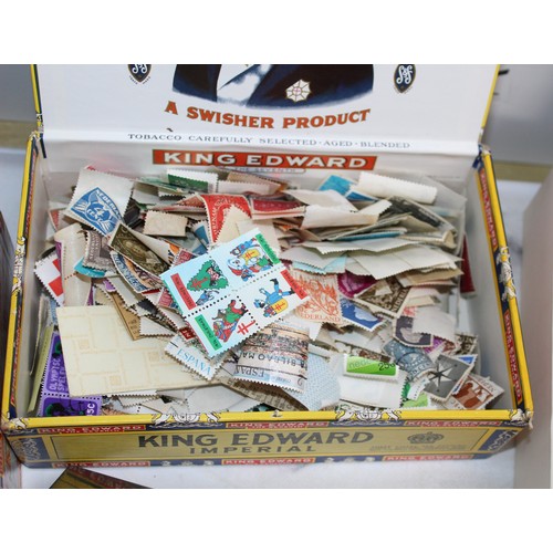 17 - Quantity Of Franked & Unfranked Stamps In Boxes