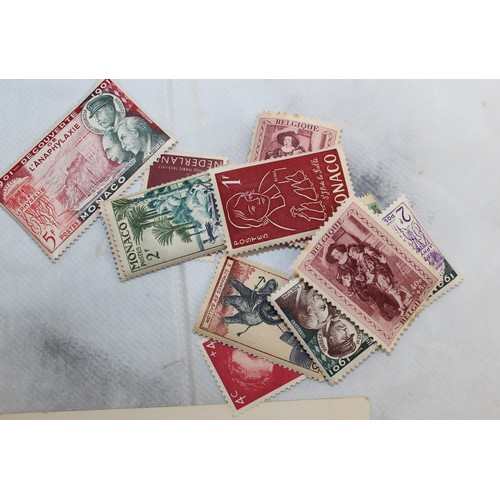 17 - Quantity Of Franked & Unfranked Stamps In Boxes