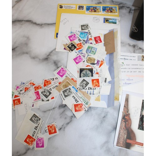 30 - Quantity Of World wide Stamps In Albums/Royal Mail First Day Covers/Etc