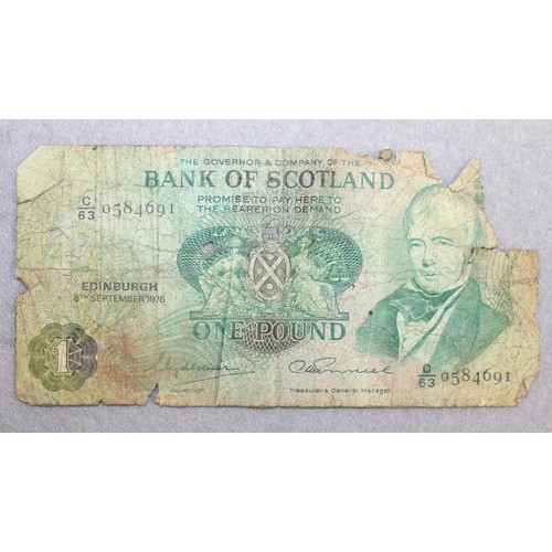 336 - 4 x Bank Notes Inc-Bank Of Scotland One Pound Notes & Bank Of Ireland Ten Shillings Note