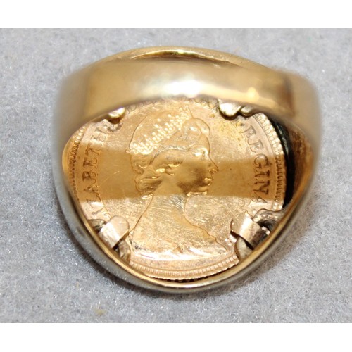 533 - 1982 Gold Half Sovereign Ring Stamped 375 Size R Total Weight 9.63g