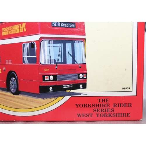 686 - 2 x Collectable Die-Cast Yorkshire Rider Buses