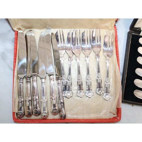 472 - 2 x Boxed Cutlery Sets