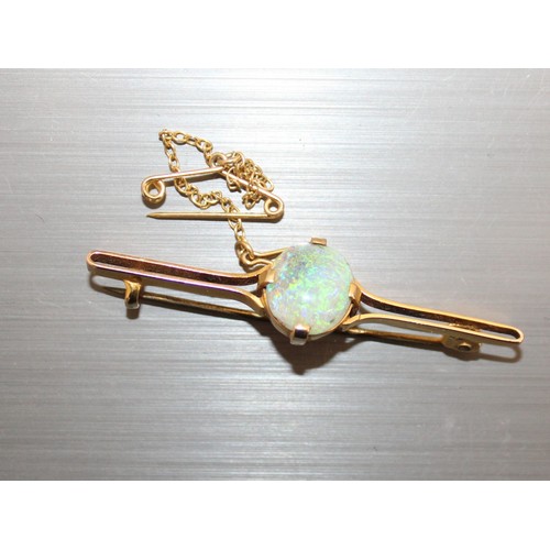 541 - Stamped 9ct Gold Opal Brooch Total Weight 3.70g