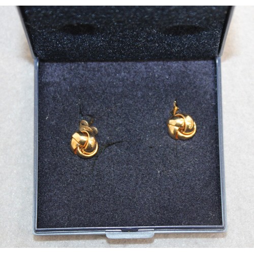 549 - Stamped 375 Gold Earrings (Only One Back)Total Weight 1.62g In A Book