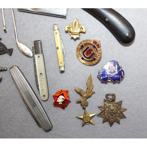 136 - Mixed Collectables Inc- Badges/Penknife's/Cigar Cutter Etc