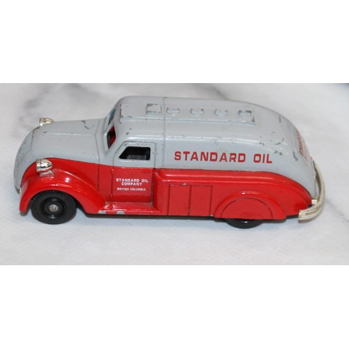 710 - Selection Of Collectable Vehicles/Tins/Shelf Inc-CORGI/Lledo/Matchbox/Ideal/Shinseikiki Etc
Various ...