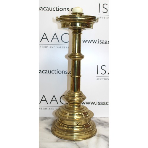 279 - A Pair Of  Large Heavy Brass Alter Candle Holders
Height 58cm
Base Diameter 22.5cm
COLLECTION ONLY